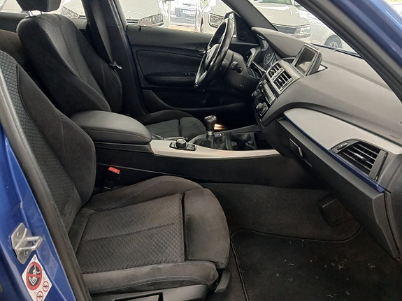BMW 118i 14 of 26