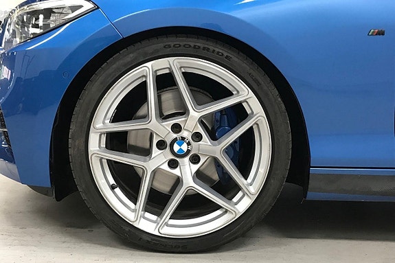 BMW M235i 11 of 30