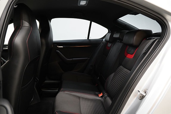 Skoda Octavia RS 19 of 21