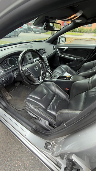 Volvo V60 3 of 8