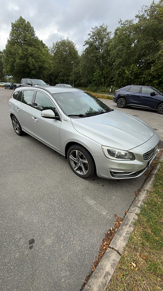 Volvo V60 7 of 8