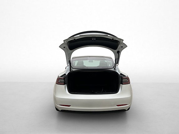Tesla Model 3 30 of 30