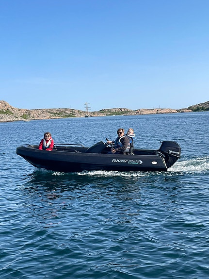 River 420 XR Black Fish med Tohatsu 30 hk (2025) 3 of 3