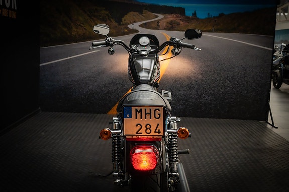Harley-Davidson XL883R 10 of 15
