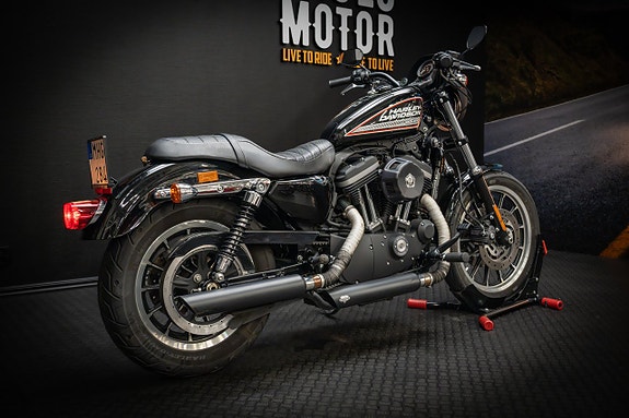 Harley-Davidson XL883R 9 of 15