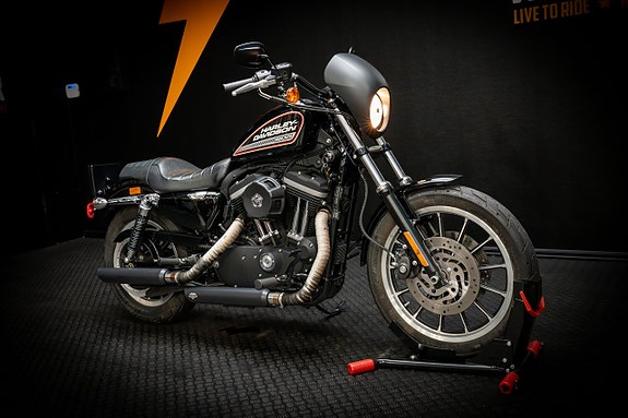 Harley-Davidson XL883R 3 of 15