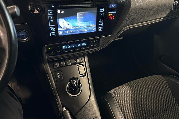 Toyota Auris 11 of 12