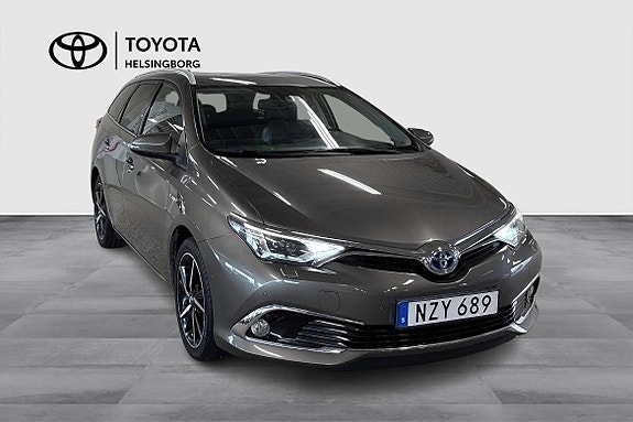 Toyota Auris 3 of 12