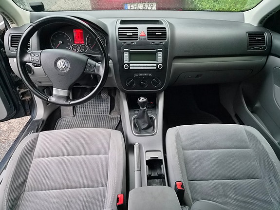 Volkswagen Golf V 2 of 3