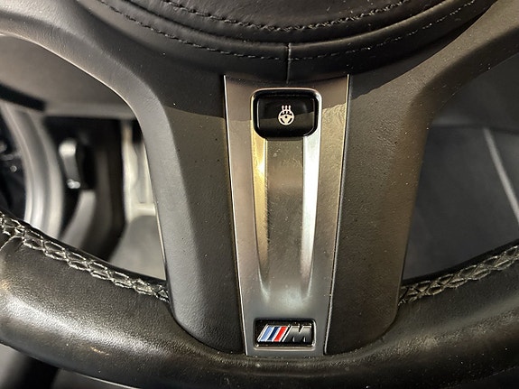 BMW 330e 21 of 30