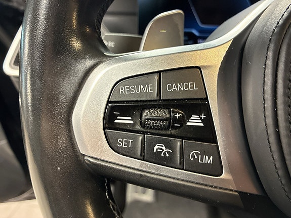 BMW 330e 19 of 30