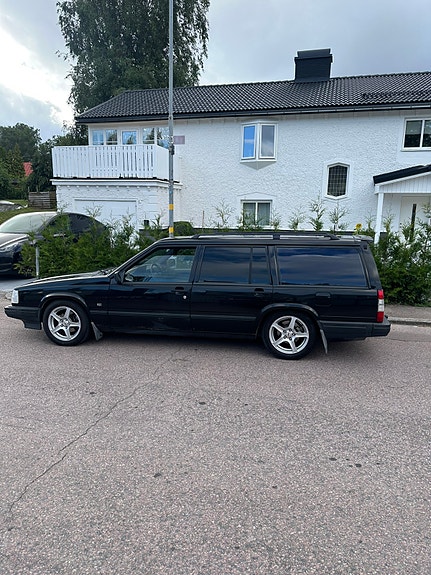 Volvo 940 2 of 8
