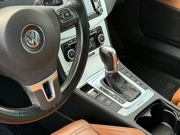 Volkswagen Passat CC 11 of 14