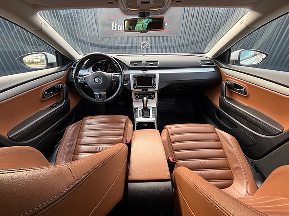 Volkswagen Passat CC 14 of 14