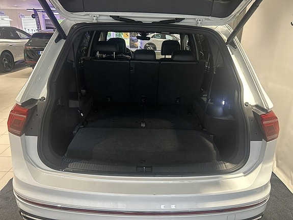 Volkswagen Tiguan Allspace 7 of 23