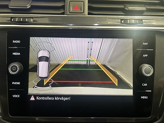 Volkswagen Tiguan Allspace 19 of 23