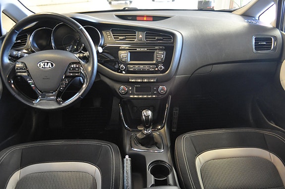 Kia Ceed 9 of 14