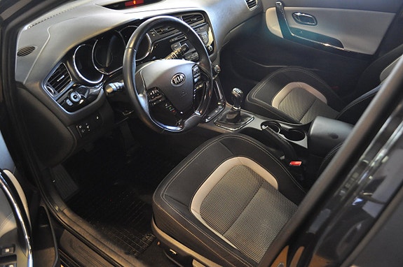 Kia Ceed 10 of 14