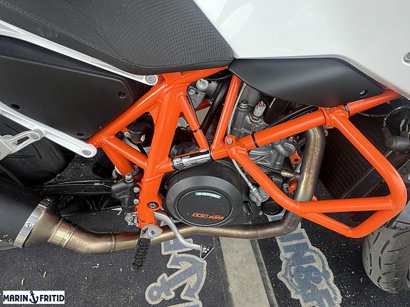 KTM 690 DUKE 3 of 7