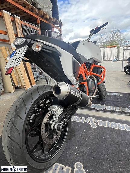 KTM 690 DUKE 4 of 7