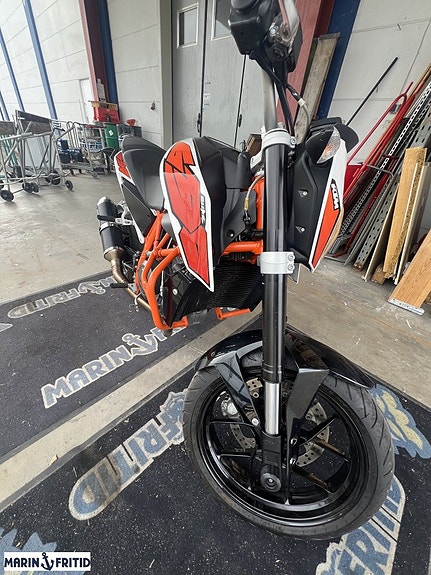 KTM 690 DUKE 6 of 7
