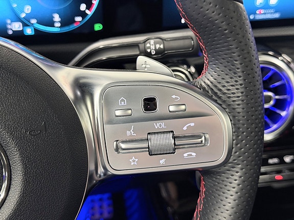 Mercedes-Benz CLA200 23 of 30