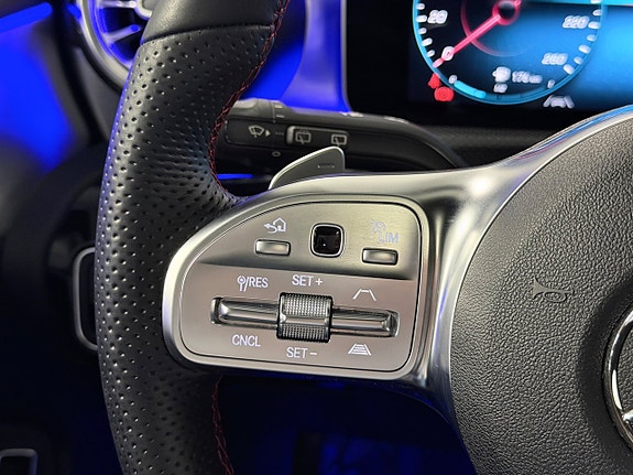 Mercedes-Benz CLA200 24 of 30