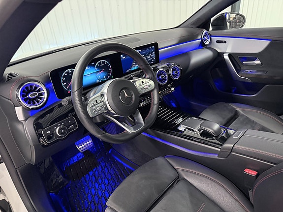 Mercedes-Benz CLA200 9 of 30