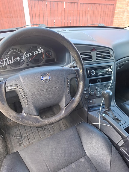 Volvo V70 6 of 9