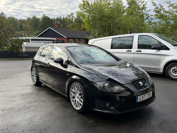 Seat Leon 2 of 12