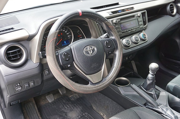 Toyota RAV4 20 of 26