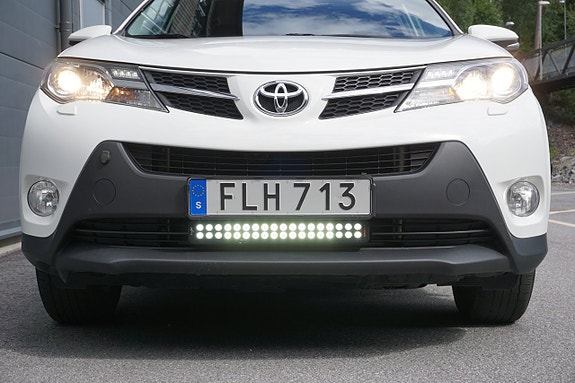 Toyota RAV4 11 of 26