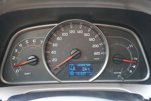 Toyota RAV4 24 of 26