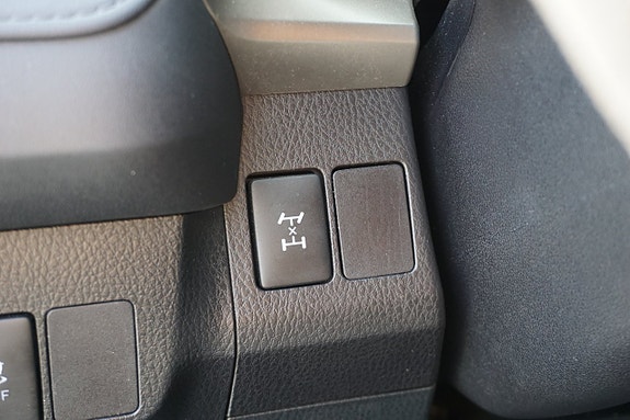 Toyota RAV4 22 of 26