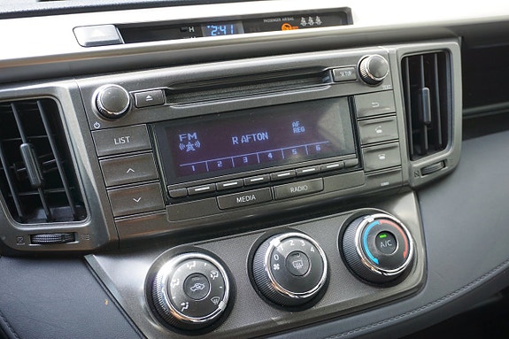 Toyota RAV4 25 of 26