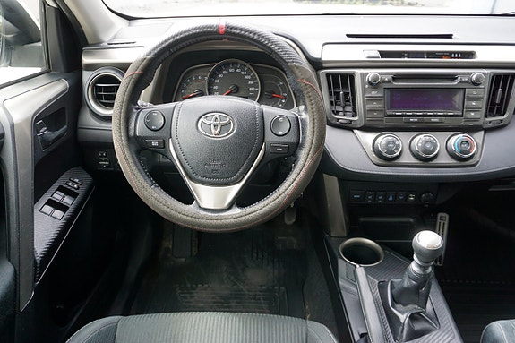 Toyota RAV4 19 of 26