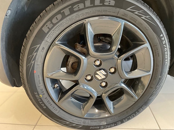 Suzuki Ignis 20 of 20