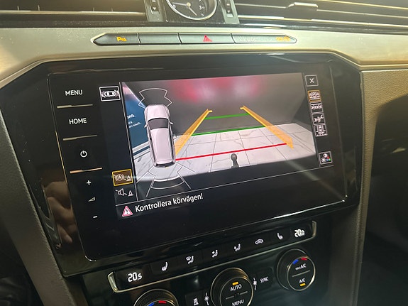 Volkswagen Passat Alltrack 9 of 10