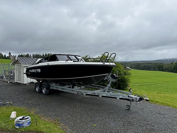 Finnmaster Husky R8 Ink.trailer 2 of 4