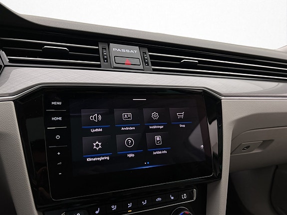 Volkswagen Passat 26 of 30