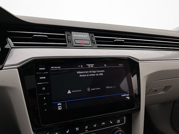 Volkswagen Passat 23 of 30
