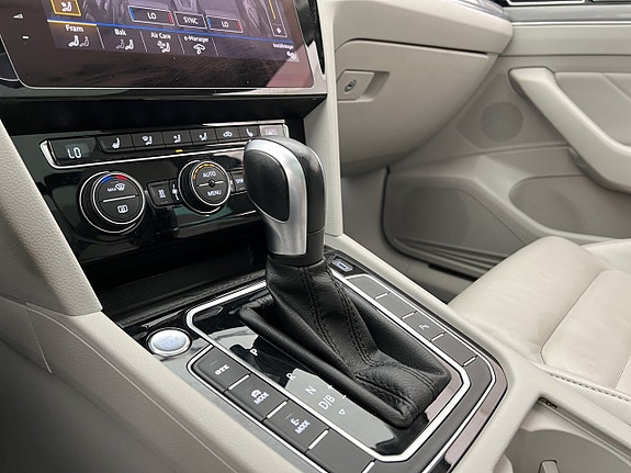 Volkswagen Passat 29 of 30