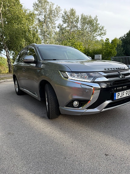 Mitsubishi Outlander 4 of 7
