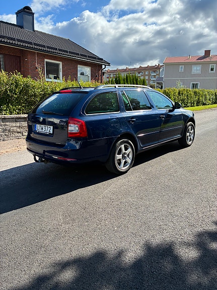 Skoda Octavia 3 of 6