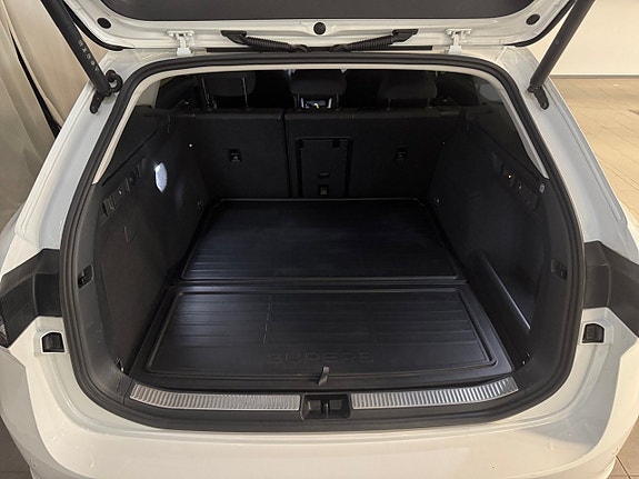 Skoda Superb 16 of 20