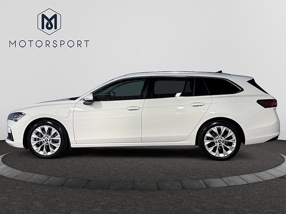 Skoda Superb 3 of 20