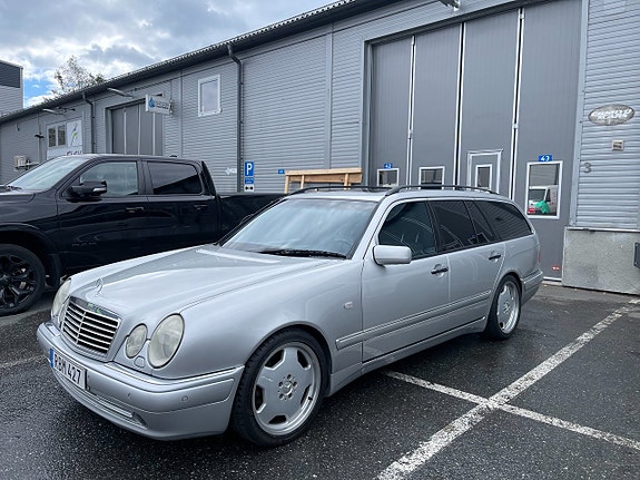 Mercedes-Benz E55 2 of 16