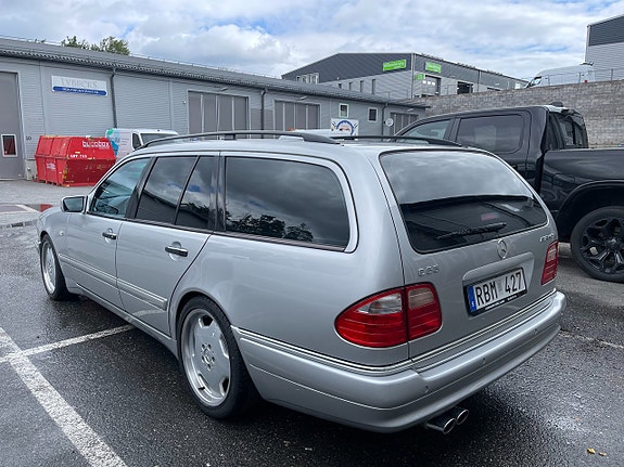 Mercedes-Benz E55 5 of 16