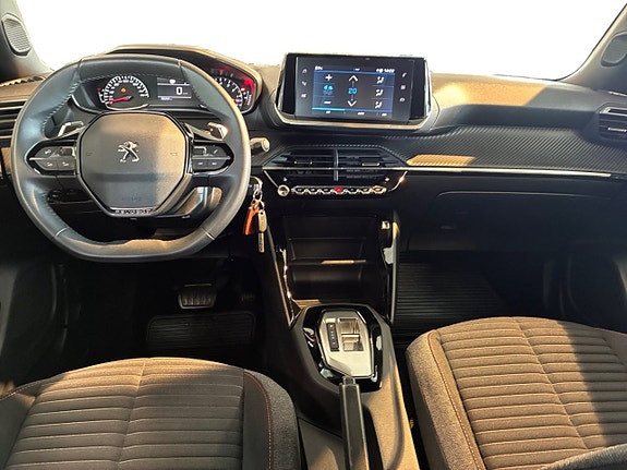 Peugeot 2008 9 of 17