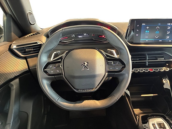 Peugeot 2008 10 of 17